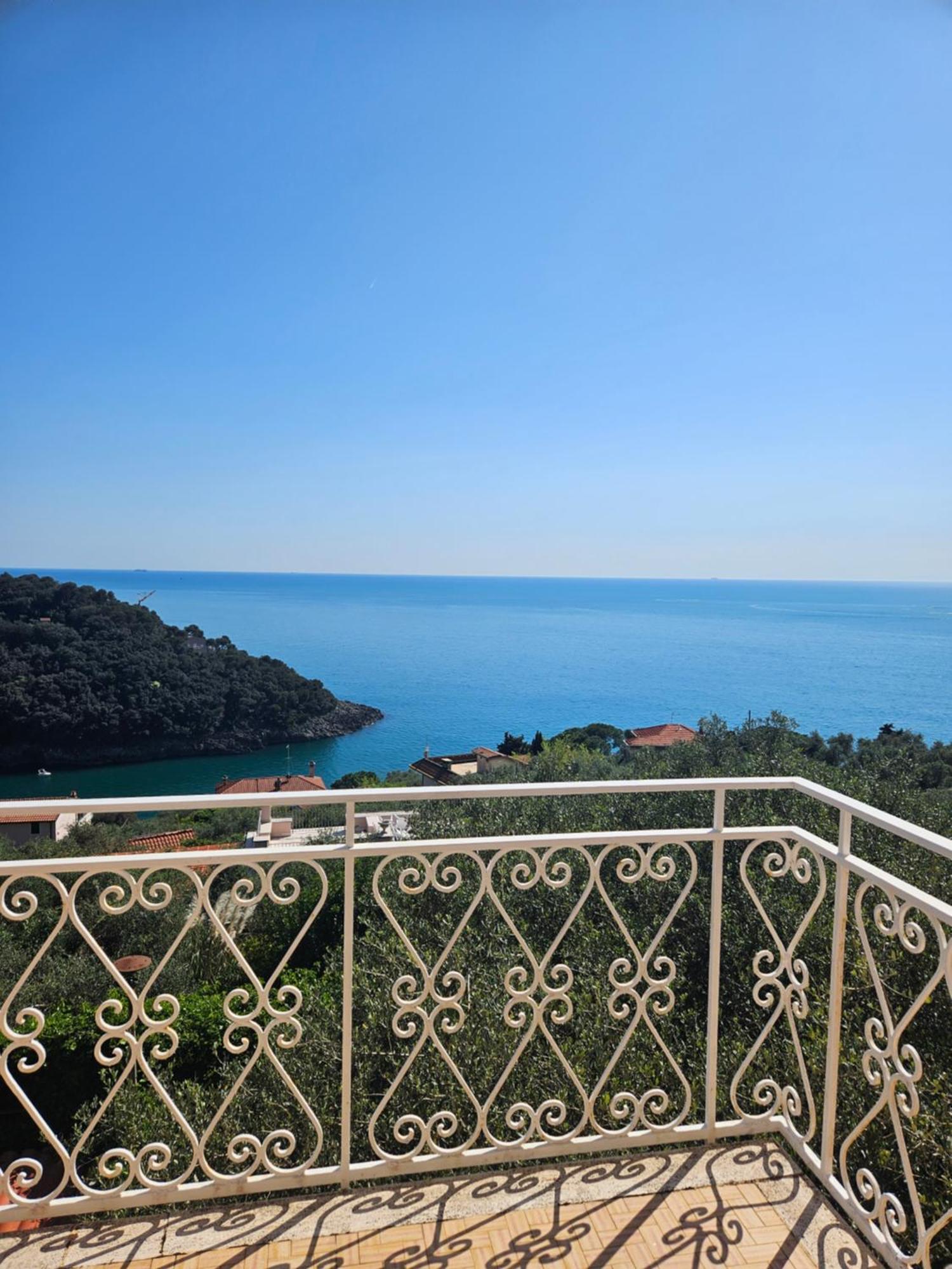 Villa Degli Ulivi - Free Parking เลริชี ภายนอก รูปภาพ